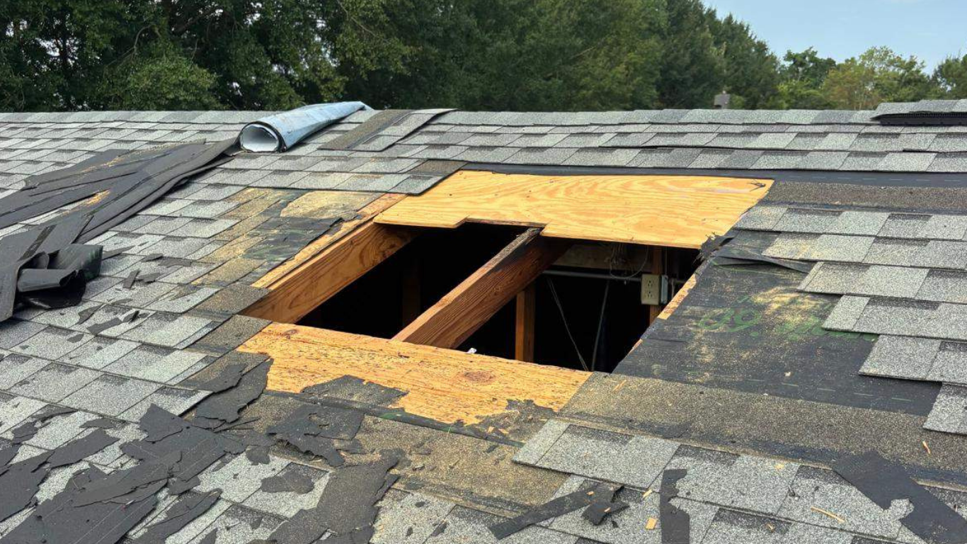 Age vs. Condition: Evaluating Older Roofs in Louisiana Homes 1 older roof evaluation Louisiana homes
