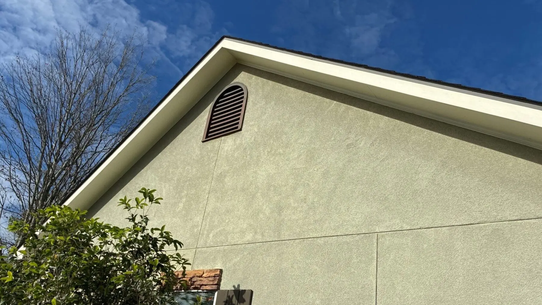 Red Flags in Roof Inspections That Could Kill Your Deal 1 roof inspection red flags Louisiana real estate